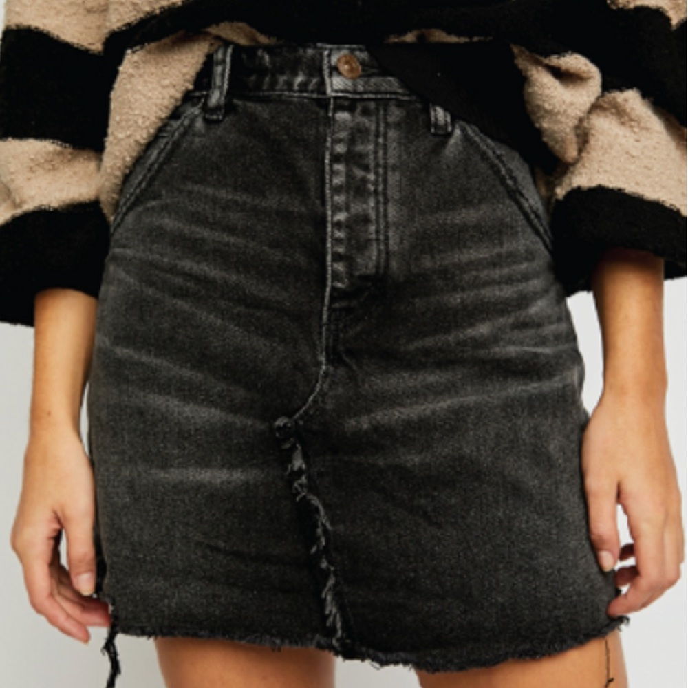 Free People‎ | Brea Cut Off Skirt | Faded Black size 29 NWT